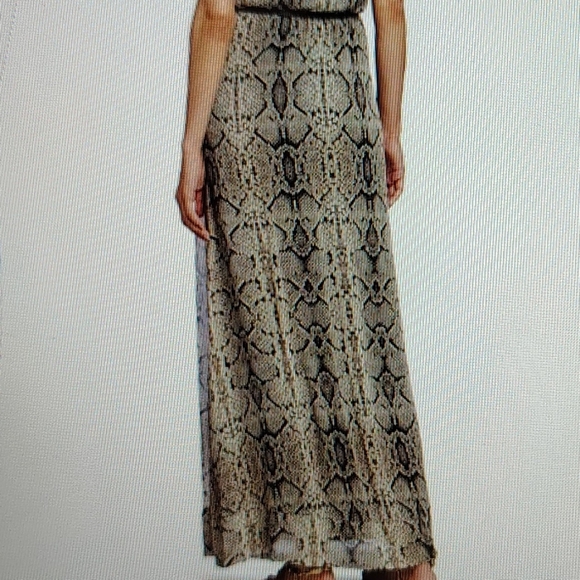 NWT $148 Jessica Simpson Anaconda Black Halter Maxi Dress 10 - Picture 4 of 11